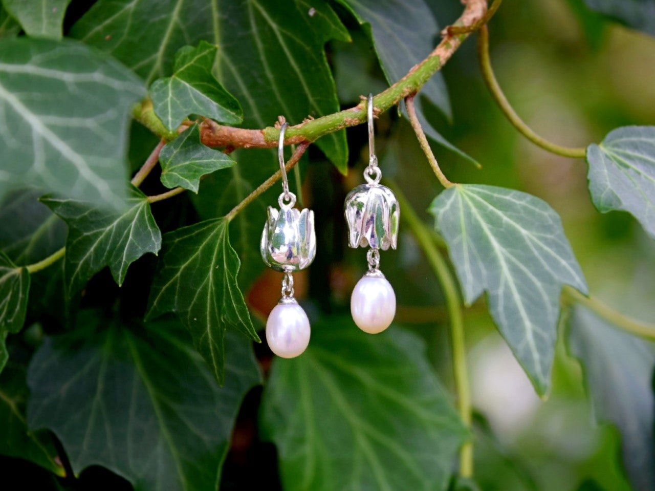 Tulip Pearl Earrings