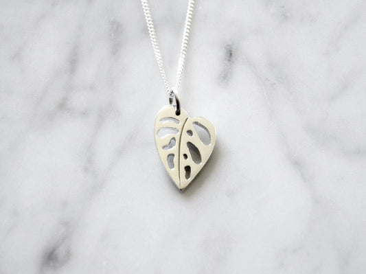 Monstera Adansonii Pendant